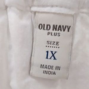 Old Navy Skirts - Old Navy White Skirt. Old Navy Skirts - Old Navy White Skirt.